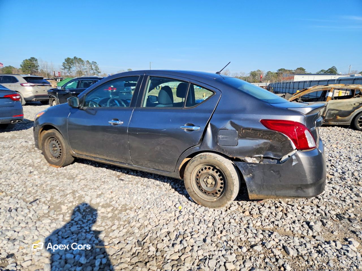 Nissan Versa 2016