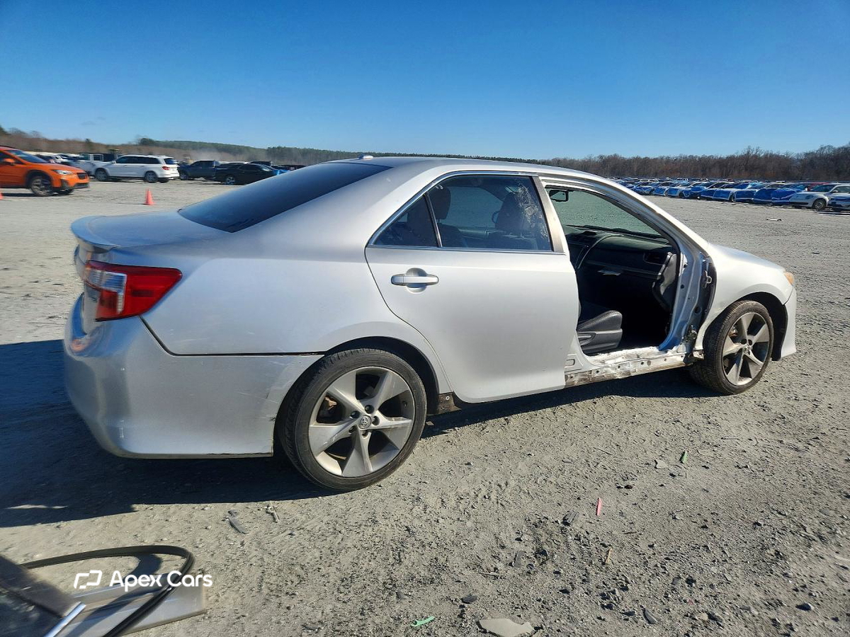 Toyota Camry 2012