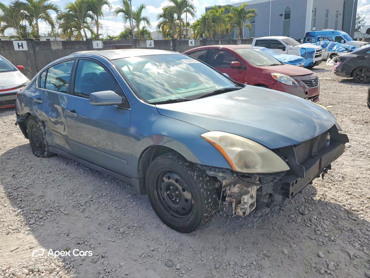 Nissan Altima 2010