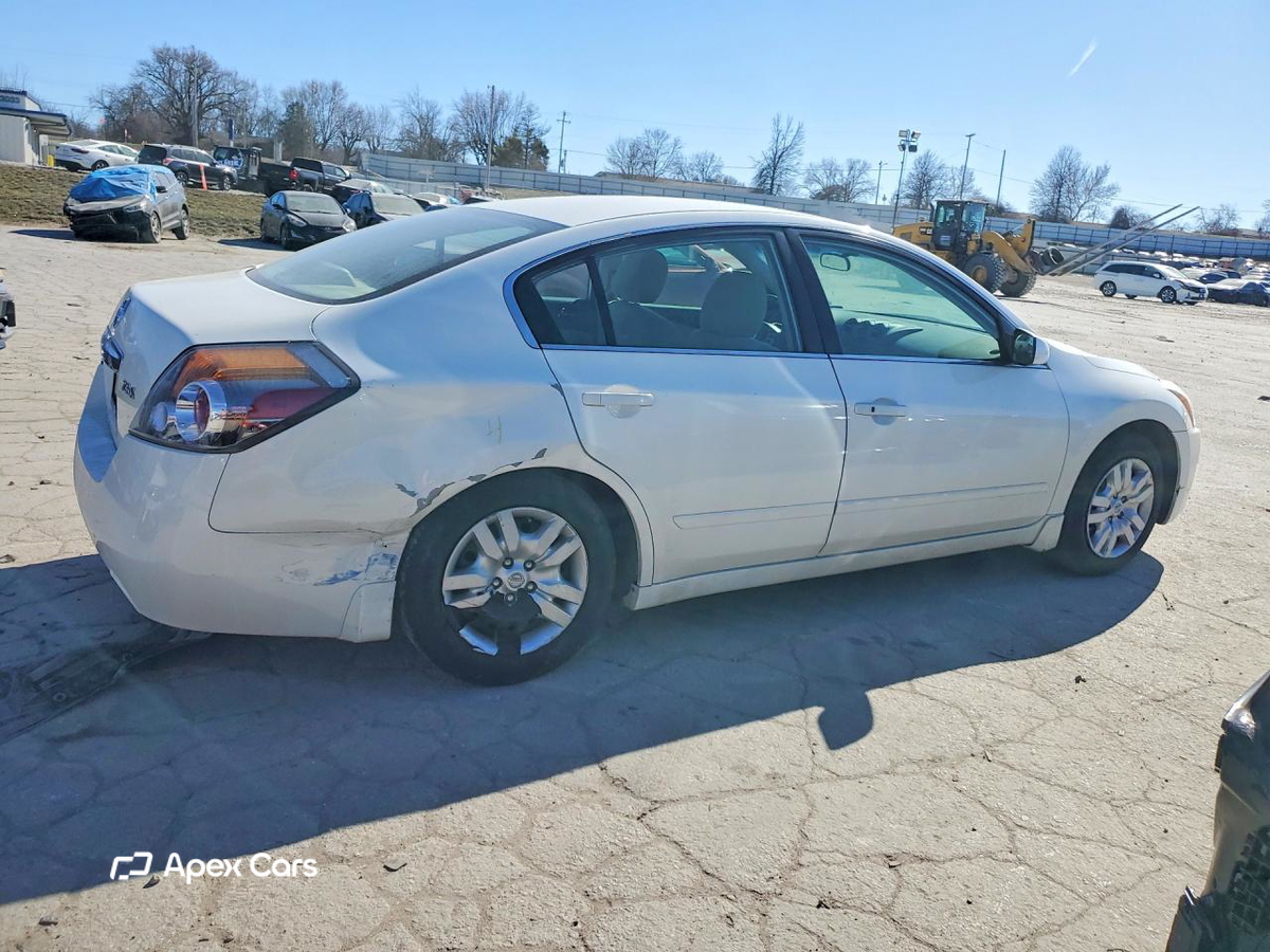 Nissan Altima 2012