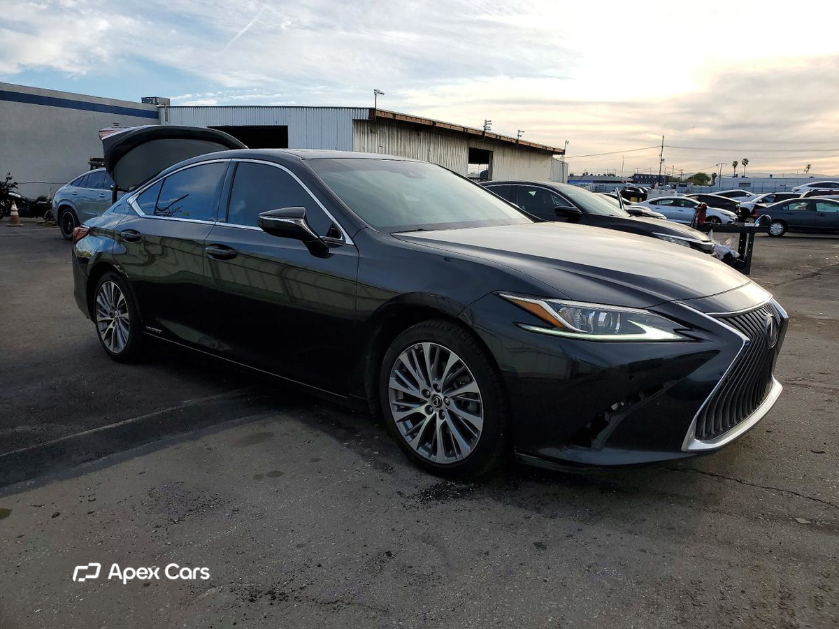 Lexus ES 2021