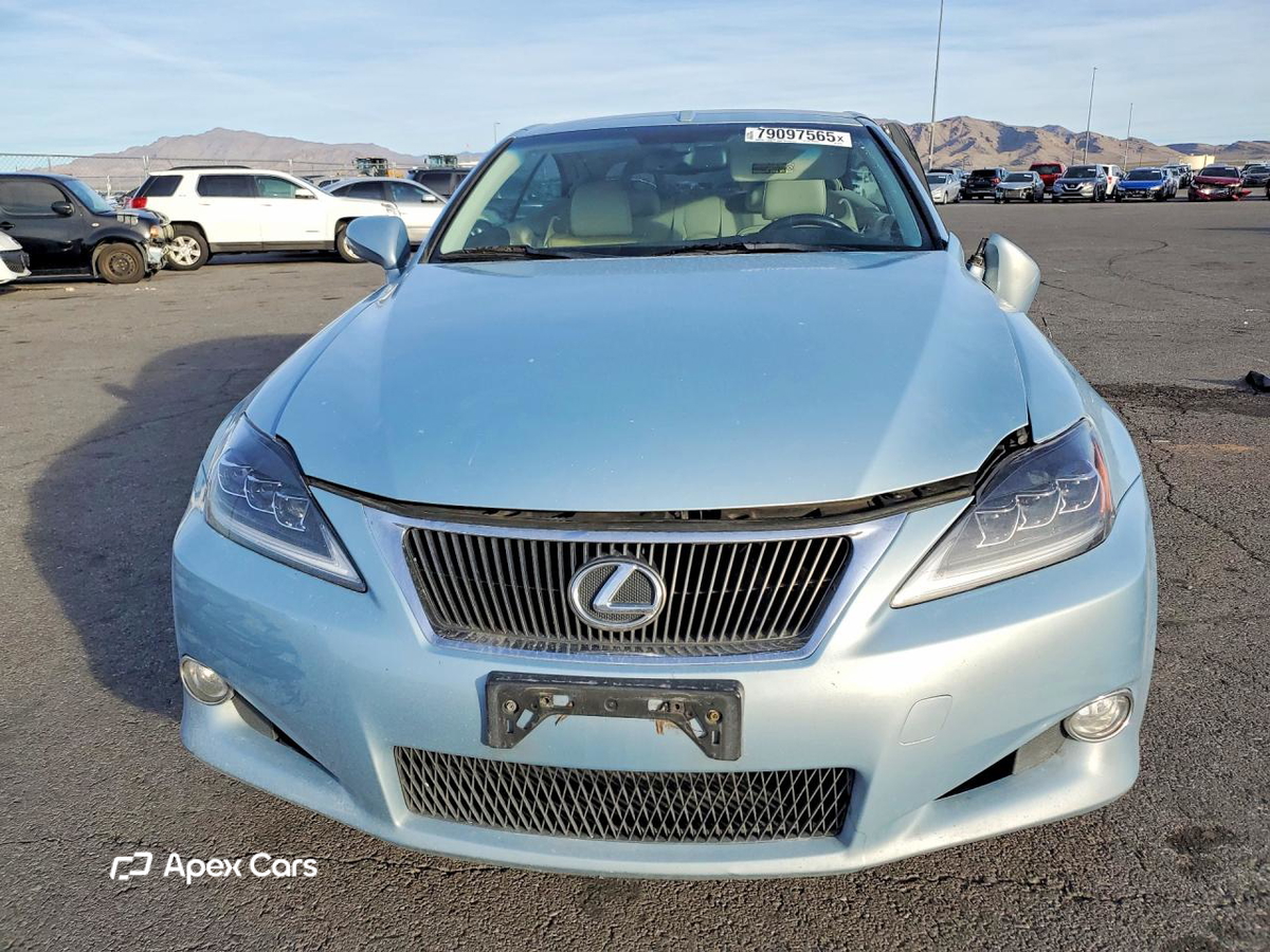 Lexus IS 2010