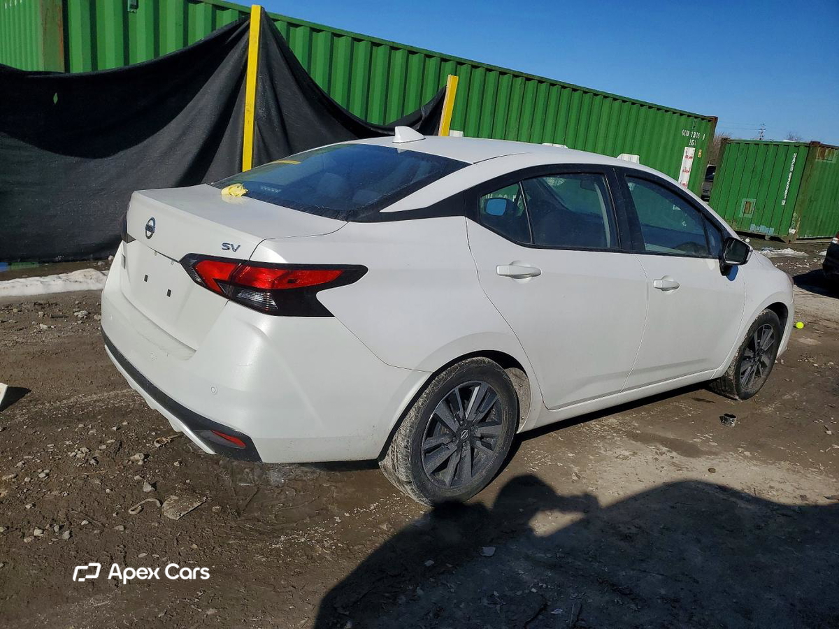 Nissan Versa 2021