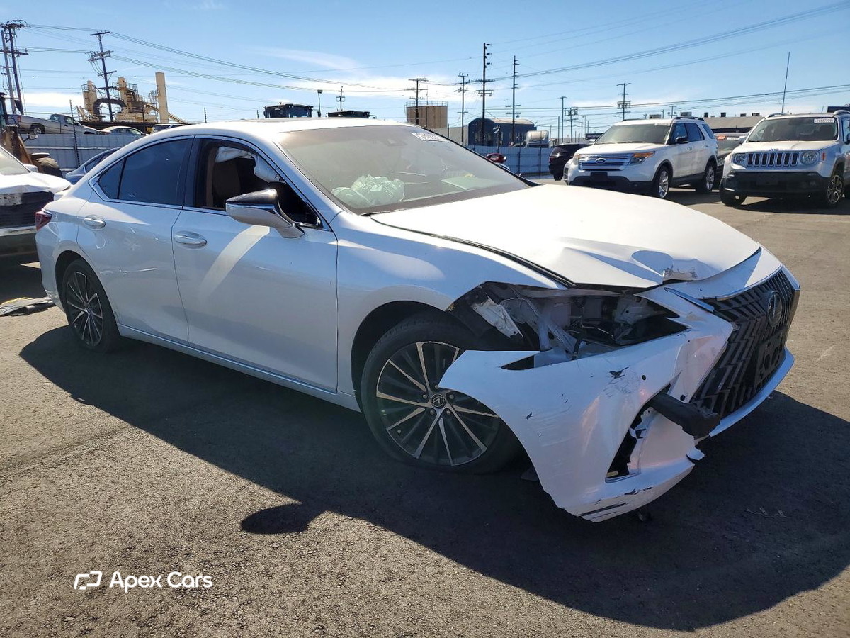 Lexus ES 2024