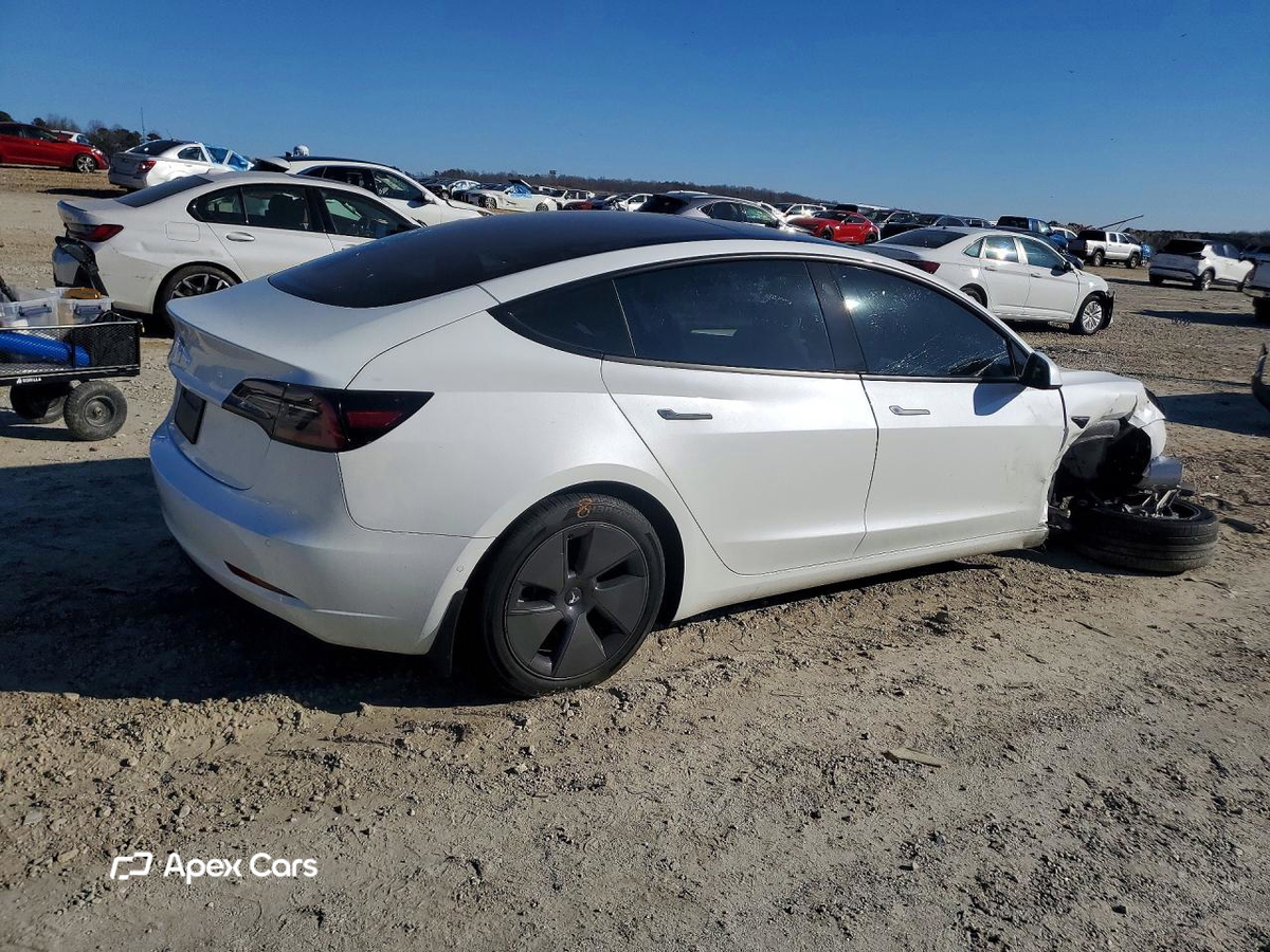 Tesla Model 3 2022