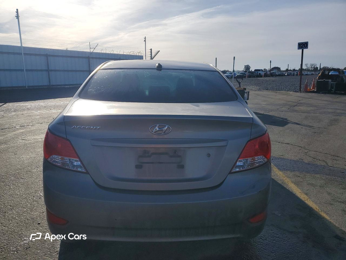 Hyundai Accent 2013