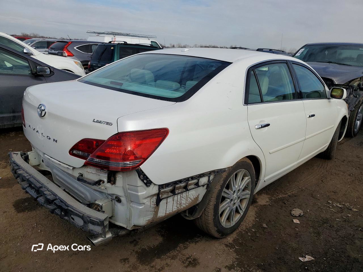 Toyota Avalon 2010