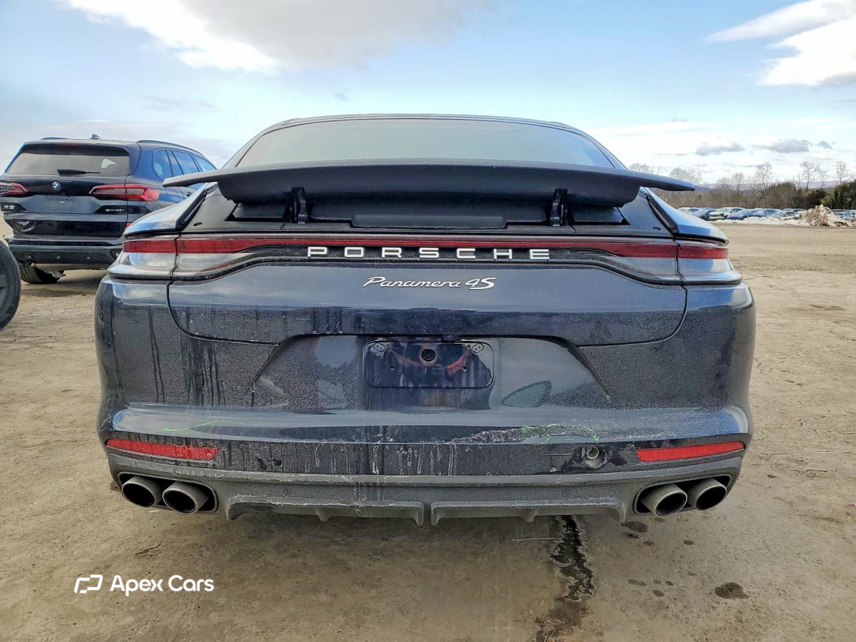 Porsche Panamera 2023