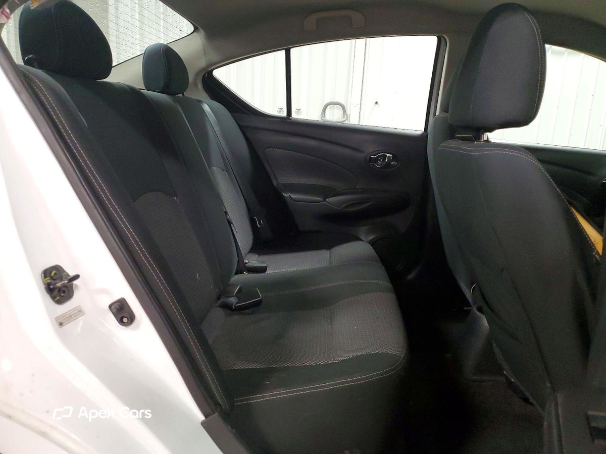 Nissan Versa 2019