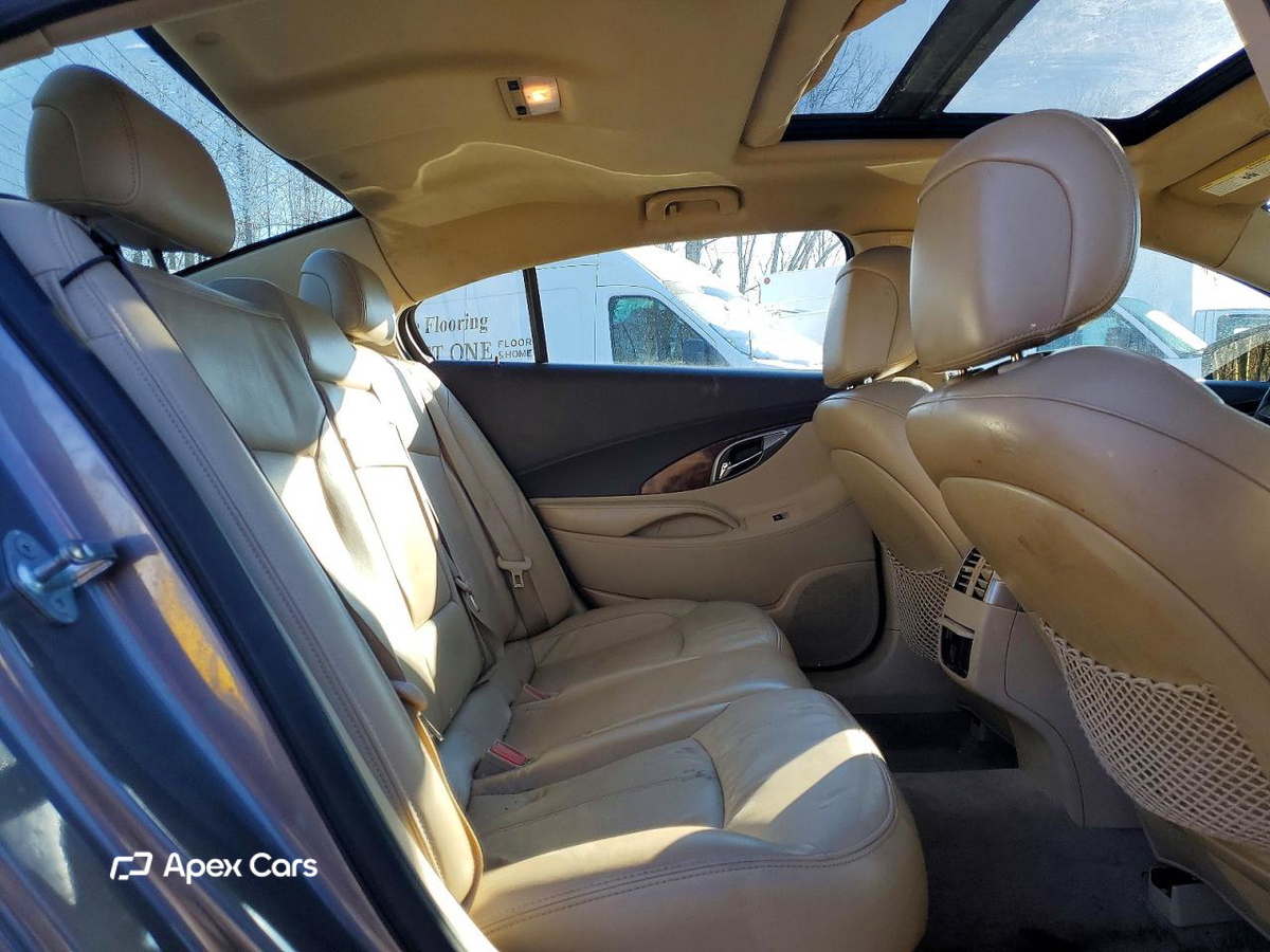 Buick LaCrosse 2011