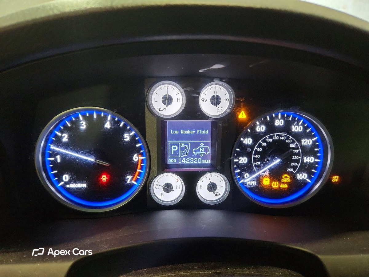 Lexus LX 2011