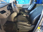 Toyota Sienna 2011