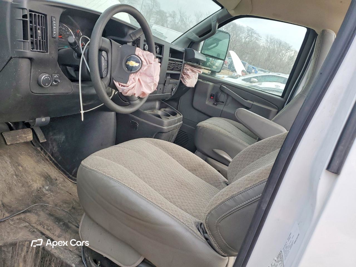 Chevrolet Express 2024