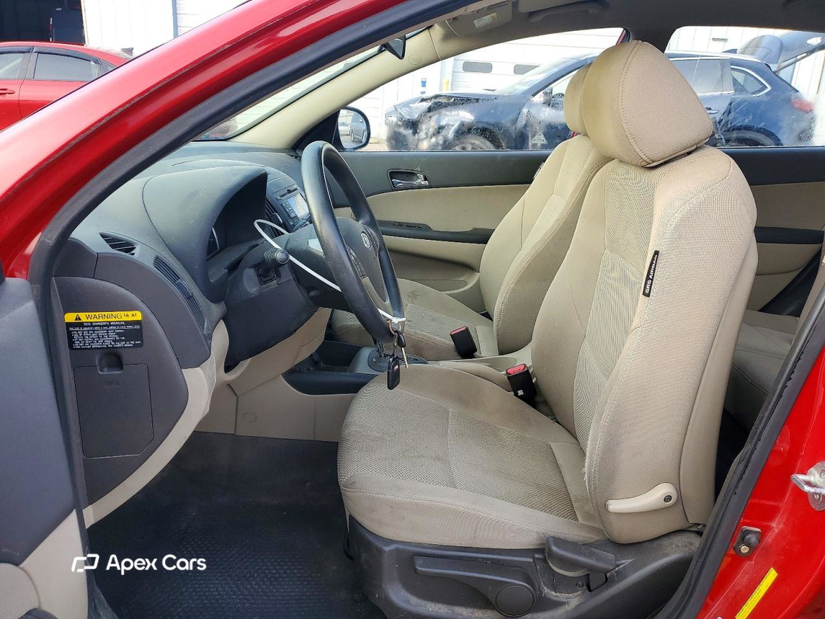 Hyundai Elantra 2012