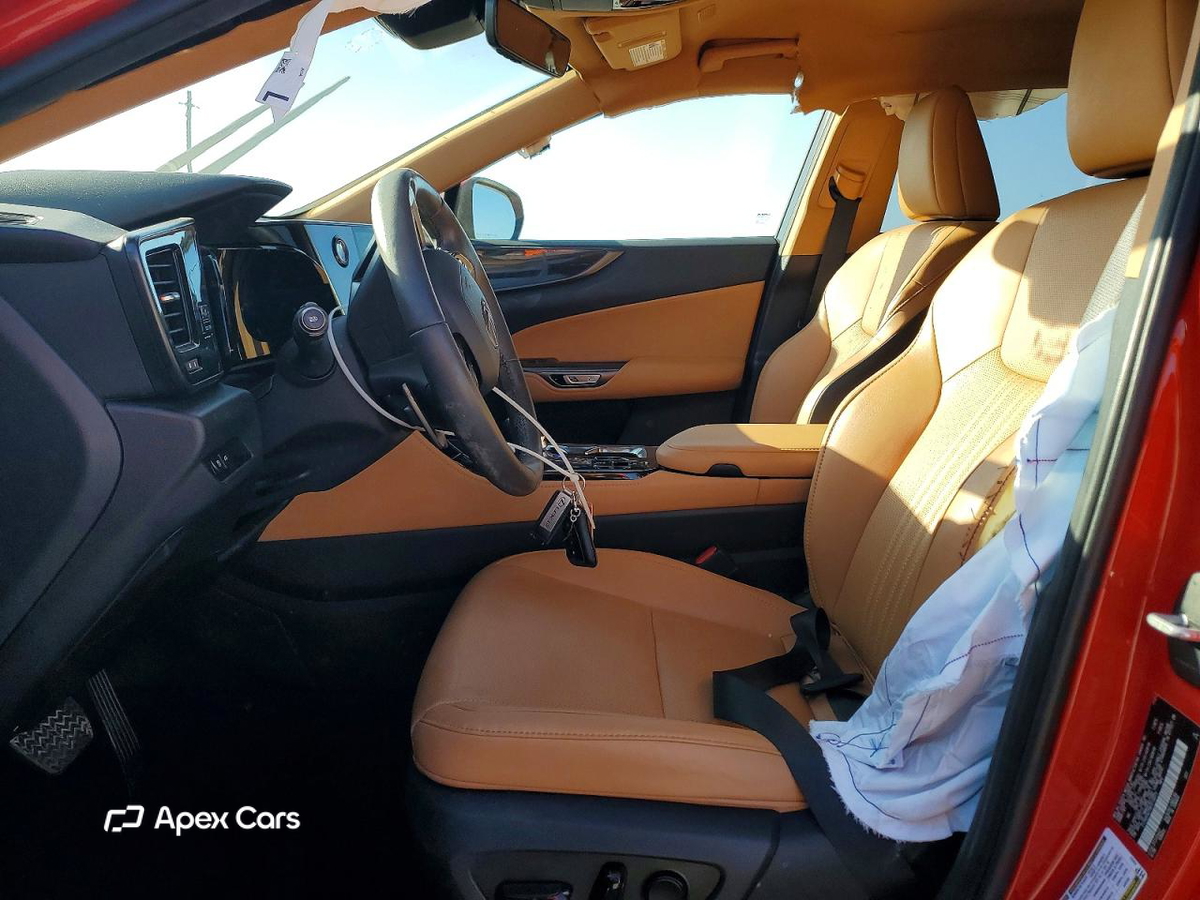 Lexus NX 2024