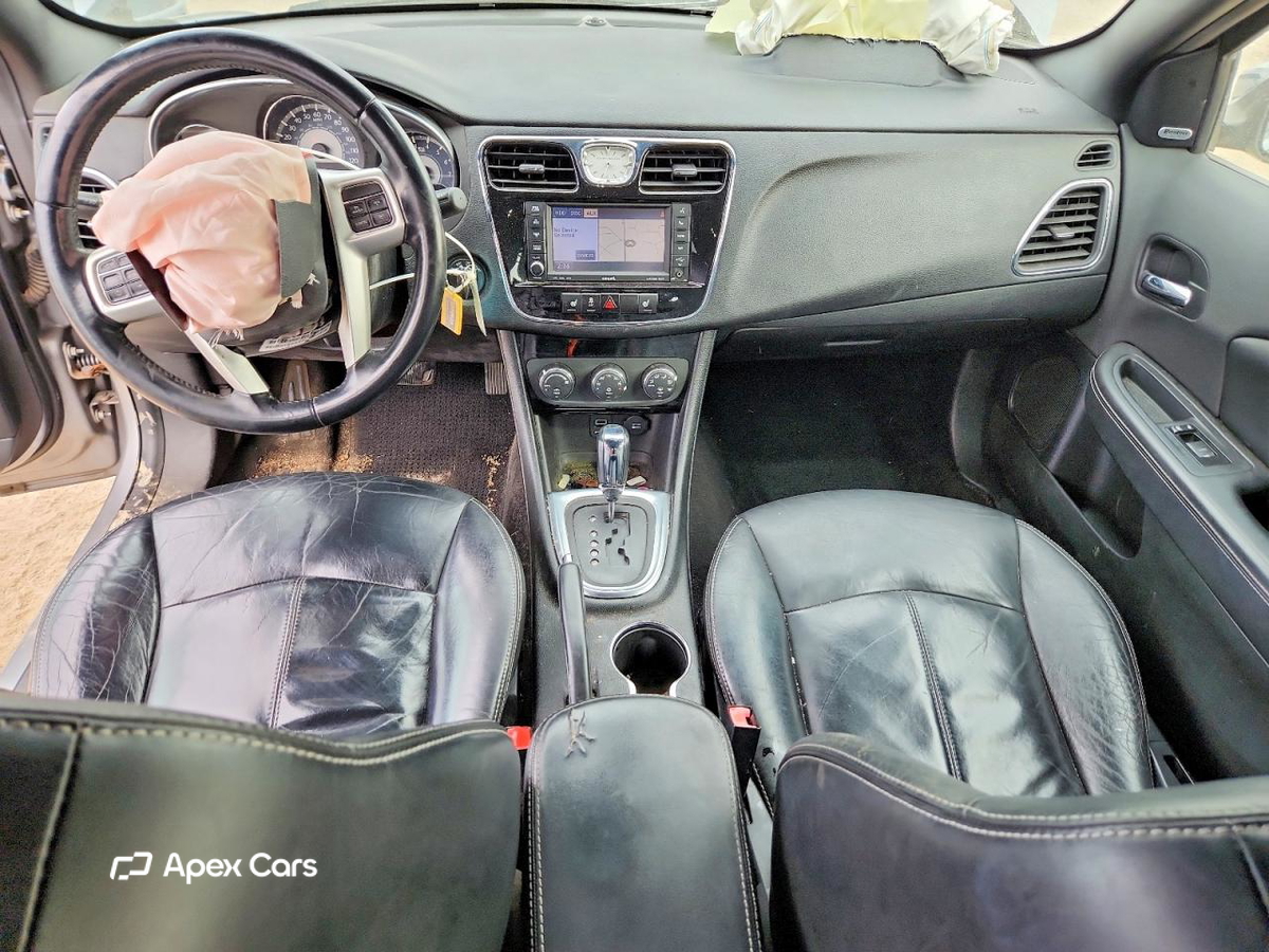 Chrysler 200 2013