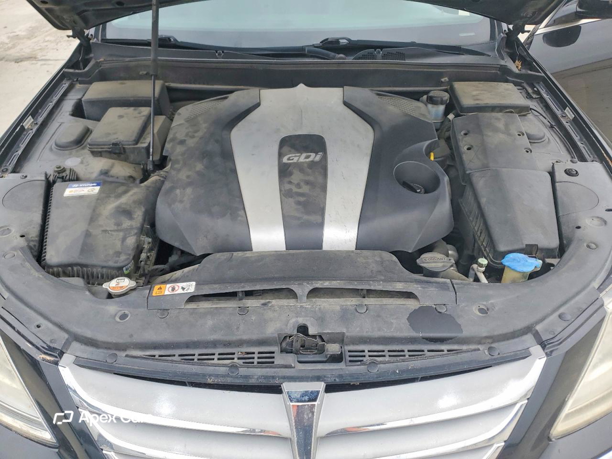 Hyundai Genesis 2012