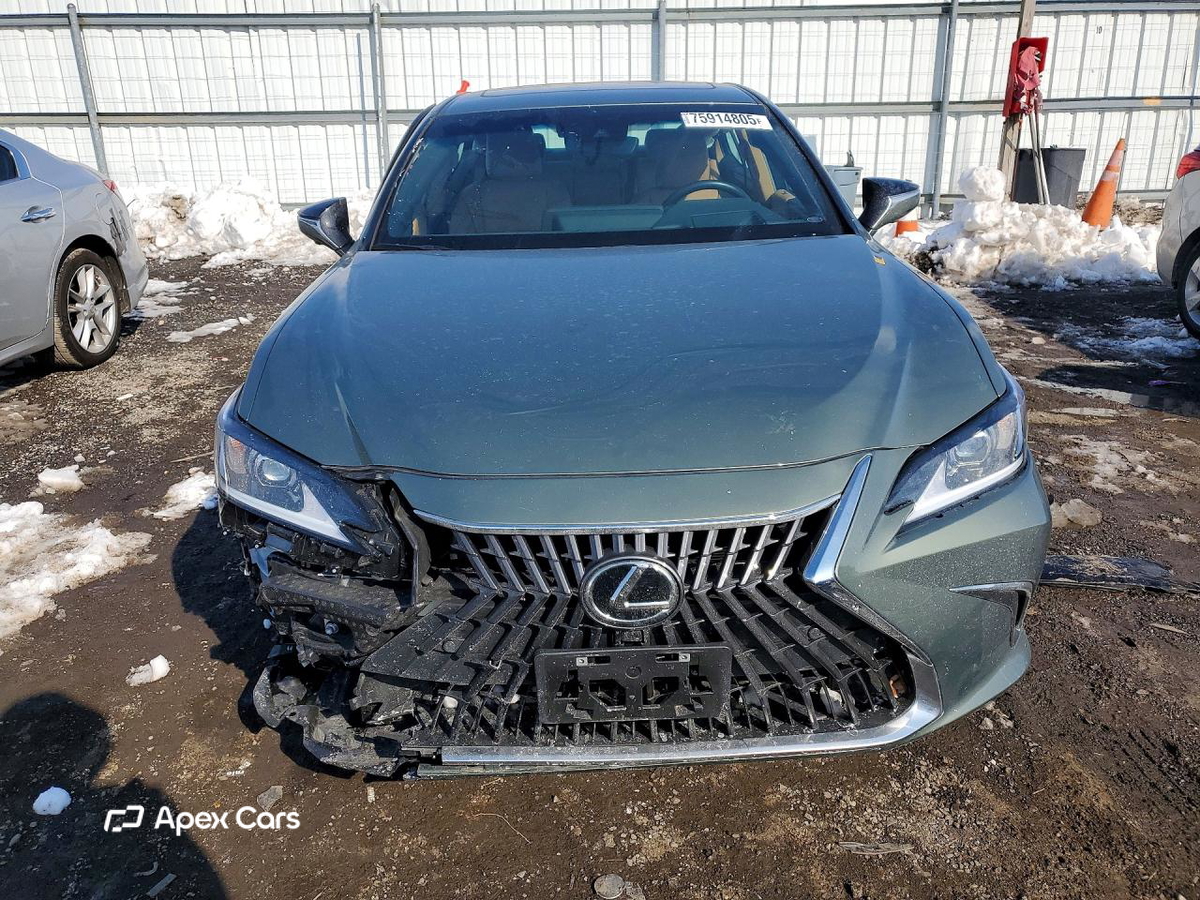 Lexus ES 2025