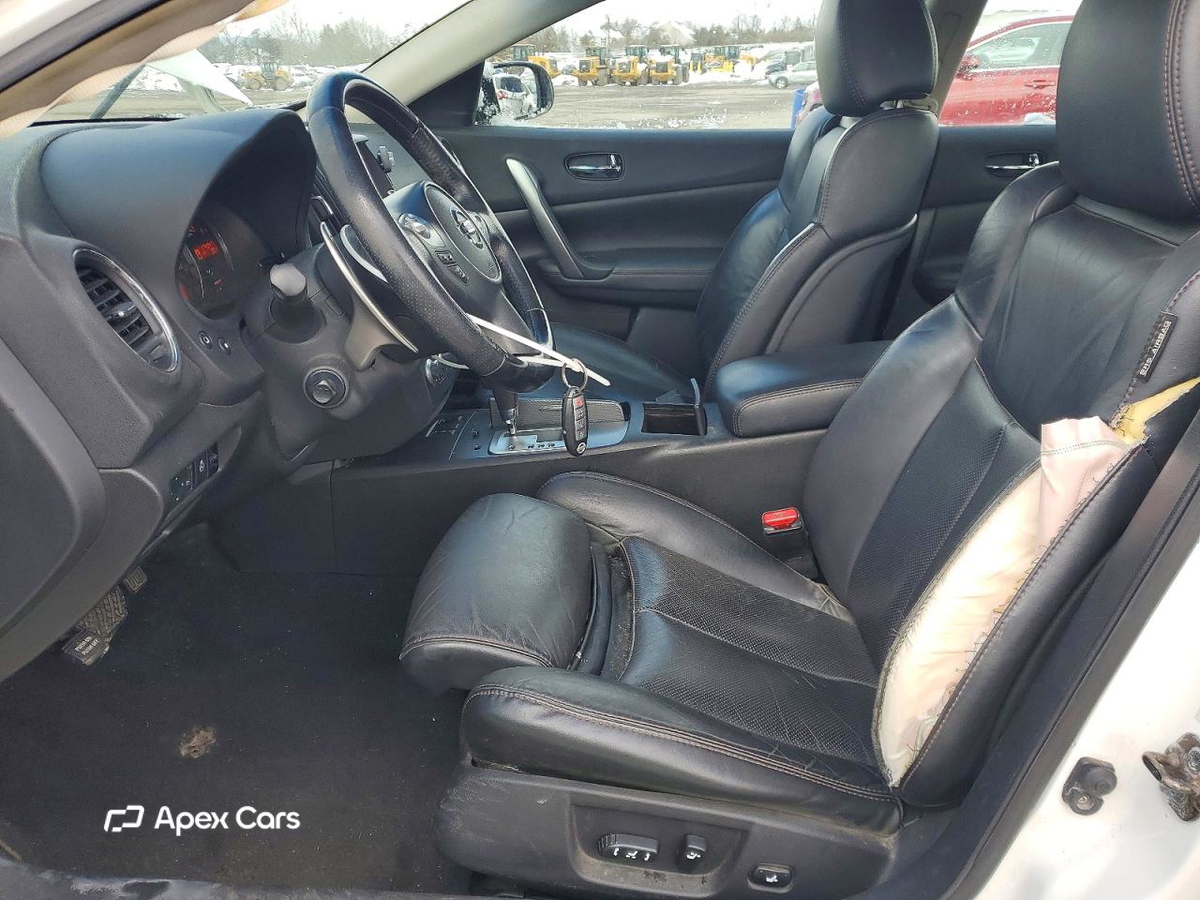 Nissan Maxima 2010