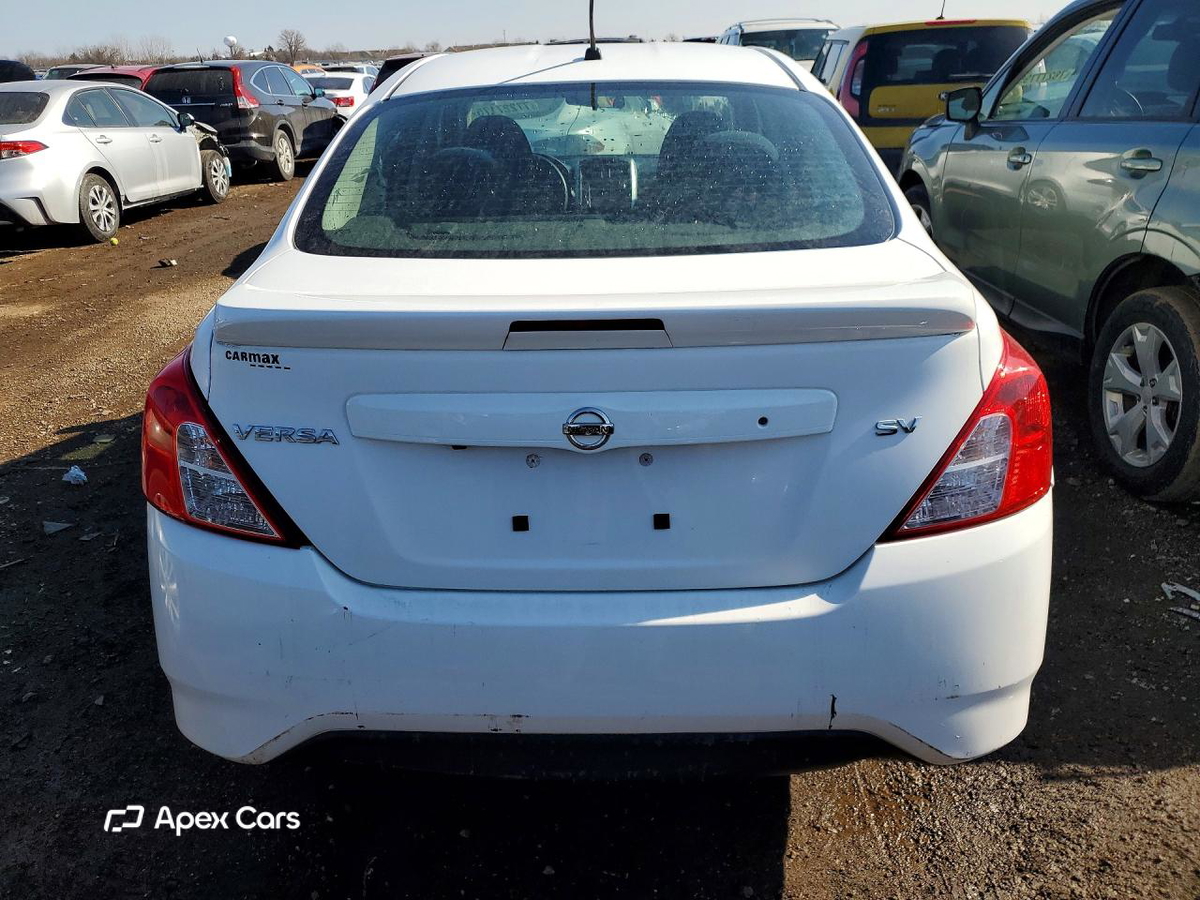 Nissan Versa 2019