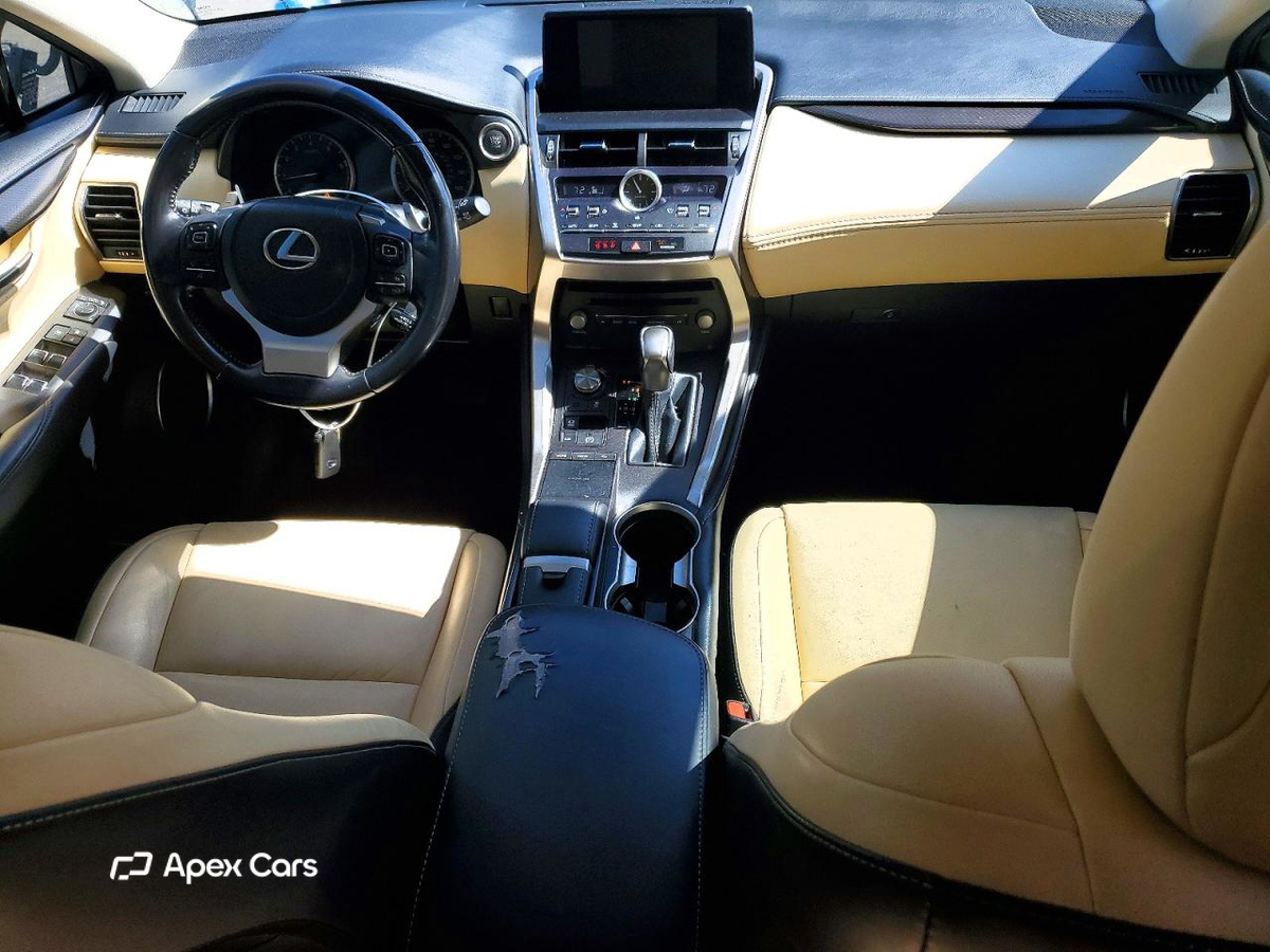 Lexus NX 2021