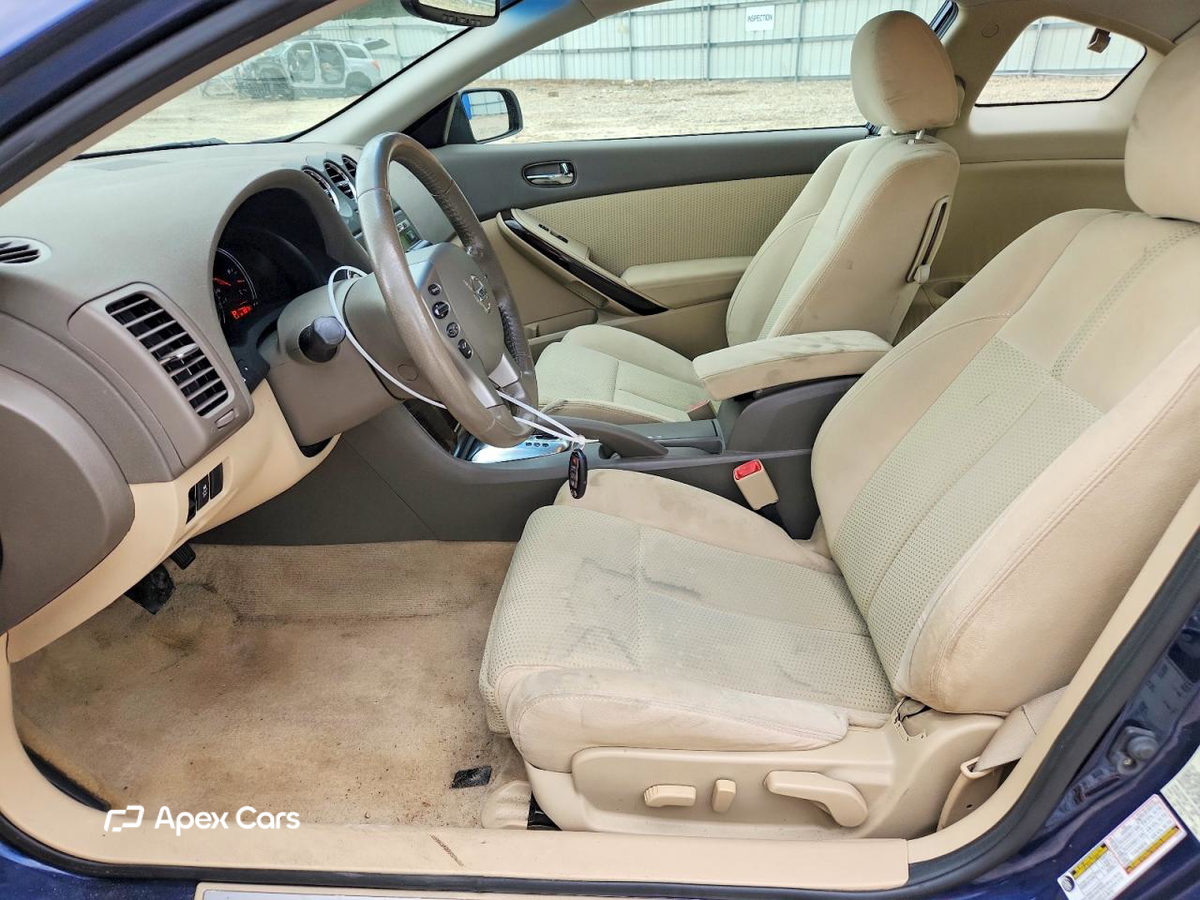 Nissan Altima 2011
