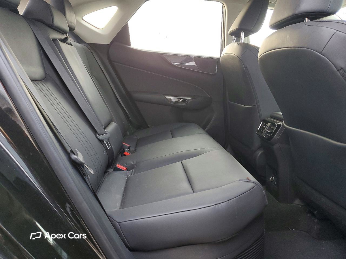 Lexus NX 2024