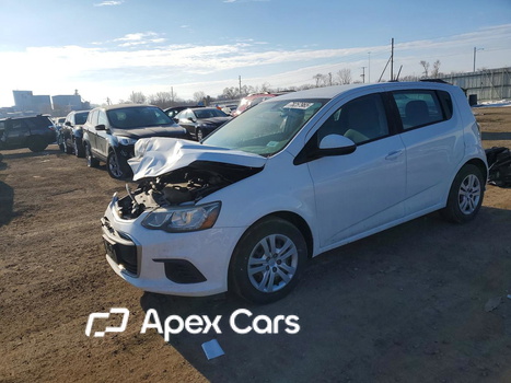 Chevrolet Sonic 2017 - Image 1 of 12