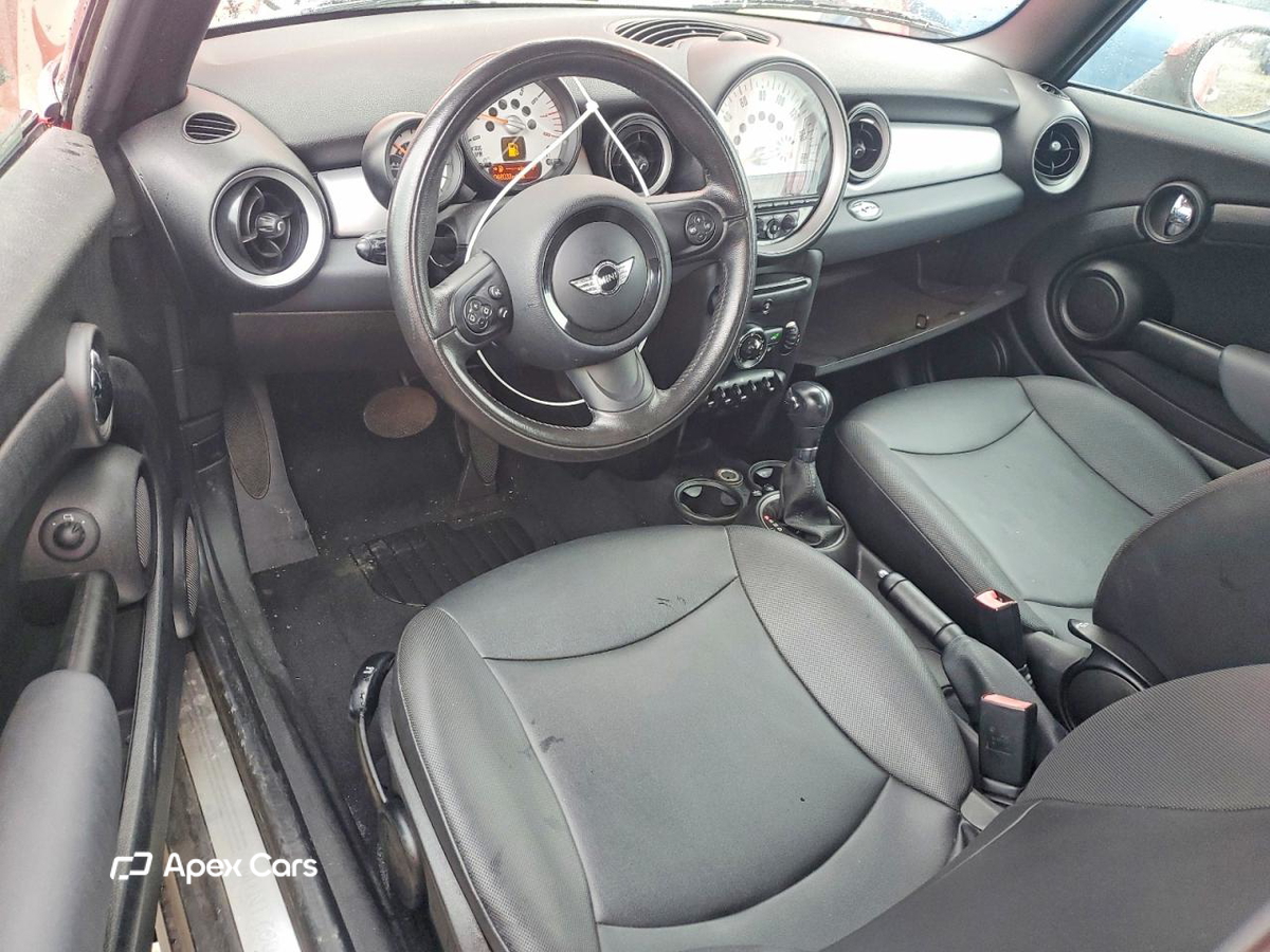 MINI Cooper 2012