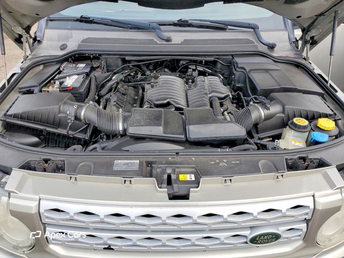 Land Rover LR4 2013