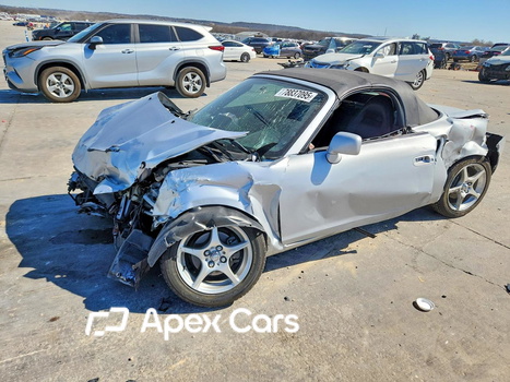 2005 Toyota MR2 - Image 1 of 5