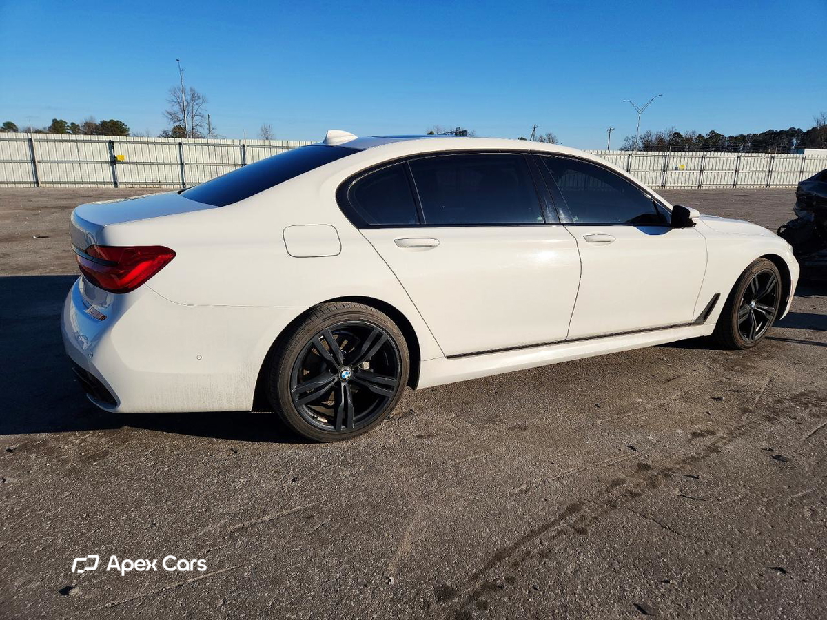 BMW Series 7 2016