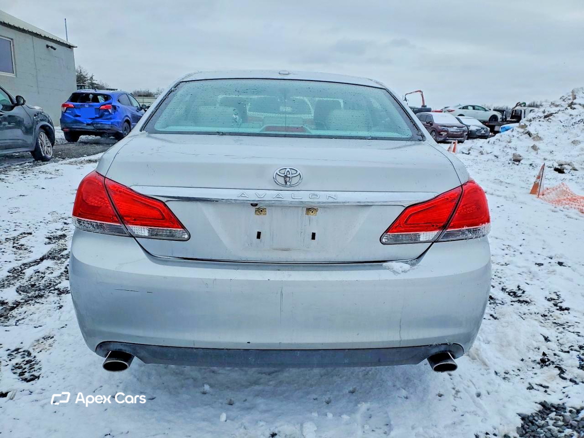 Toyota Avalon 2011