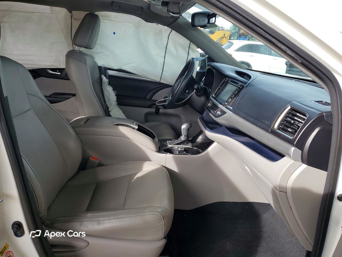 Toyota Highlander 2016