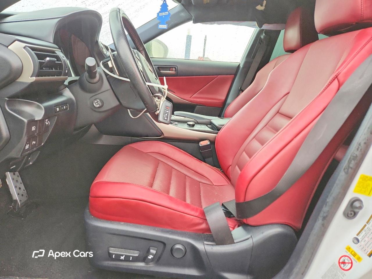 Lexus IS 2018