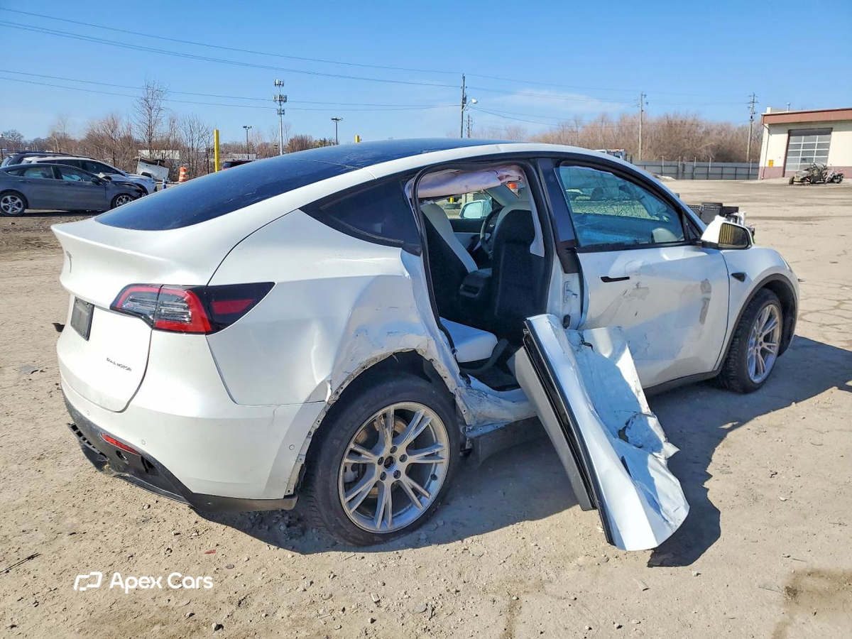 Tesla Model Y 2022
