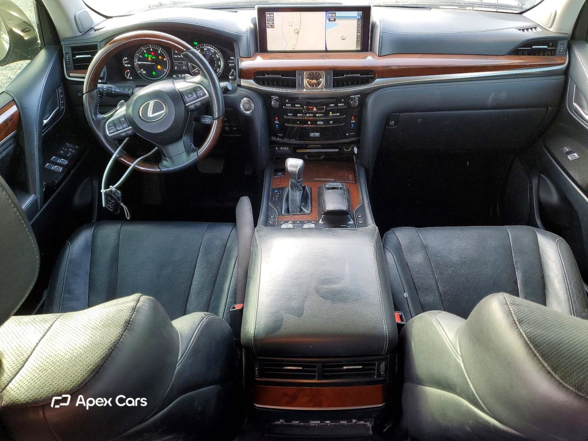 Lexus LX 2017