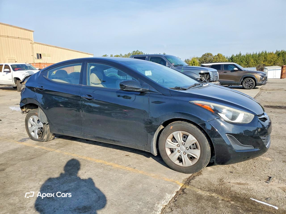 Hyundai Elantra 2016