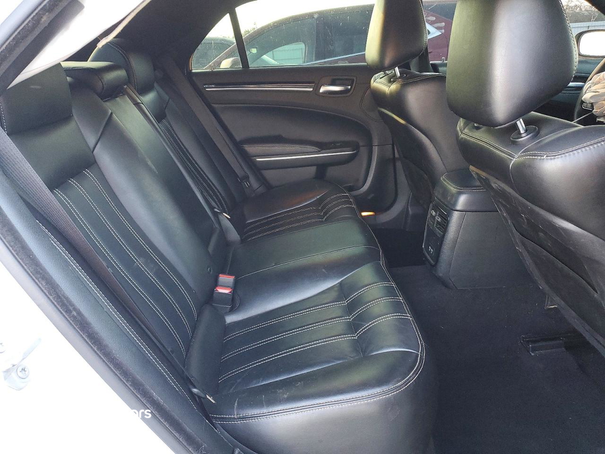 Chrysler 300 2023