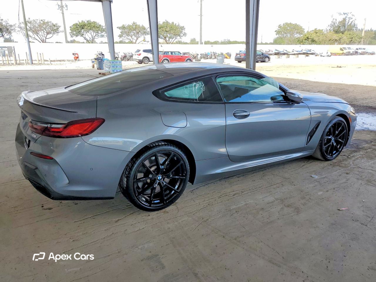 BMW Series 8 2024