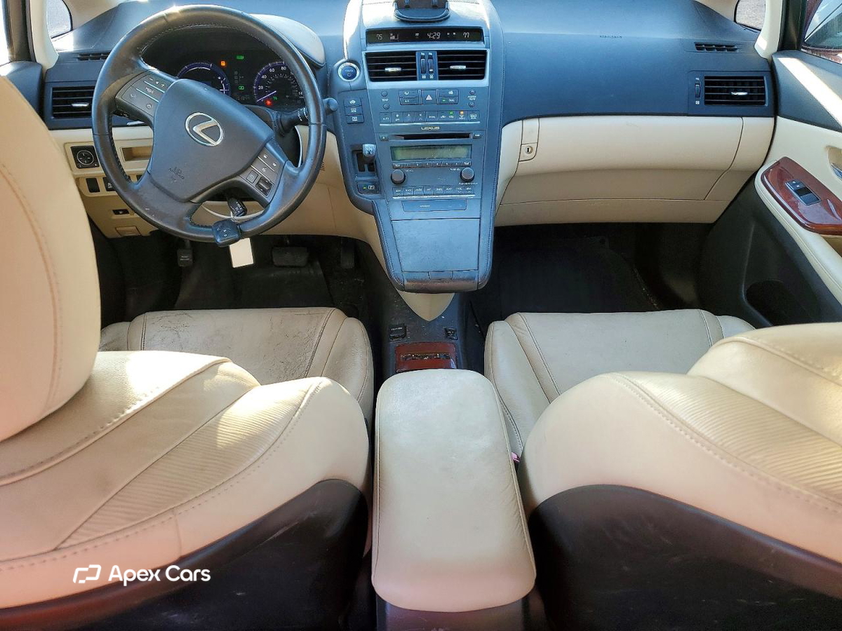 Lexus HS 2011