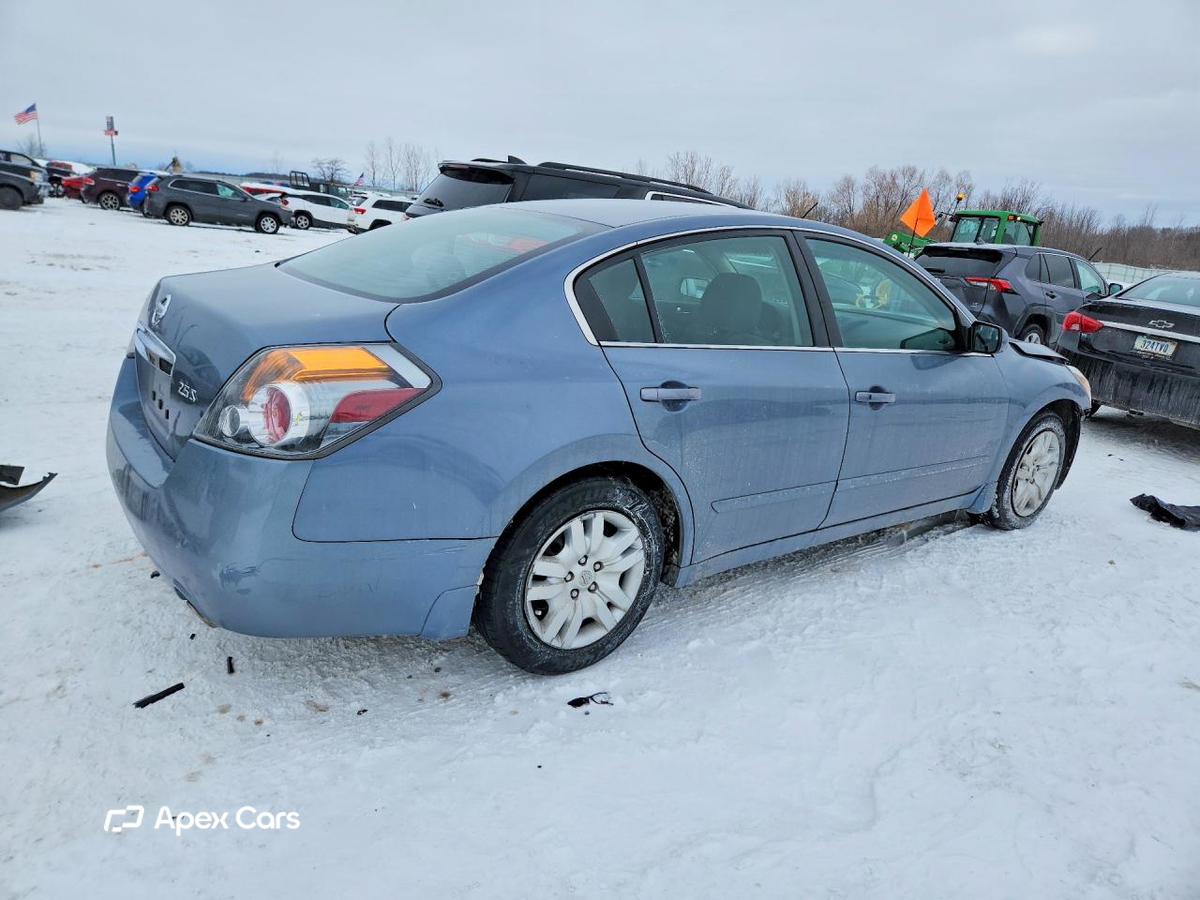 Nissan Altima 2011