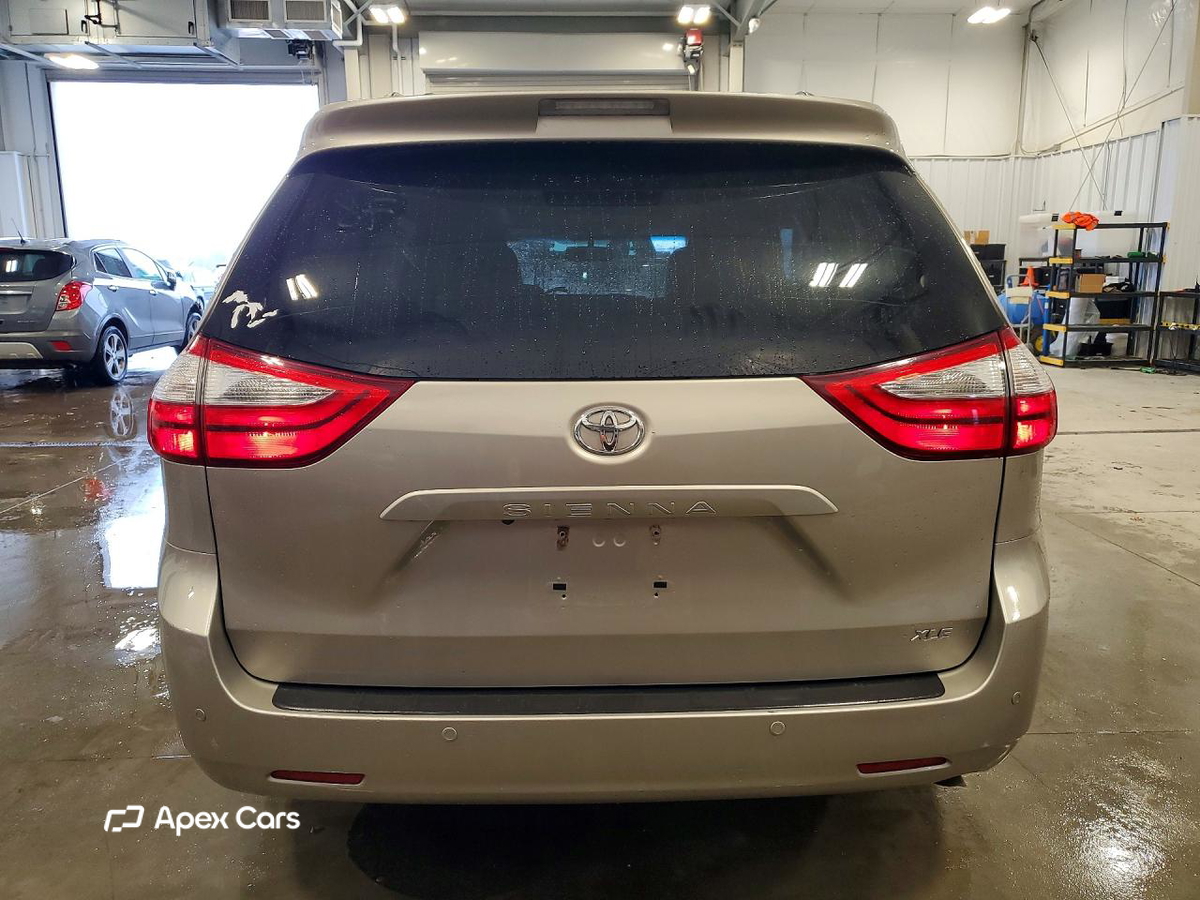 Toyota Sienna 2017