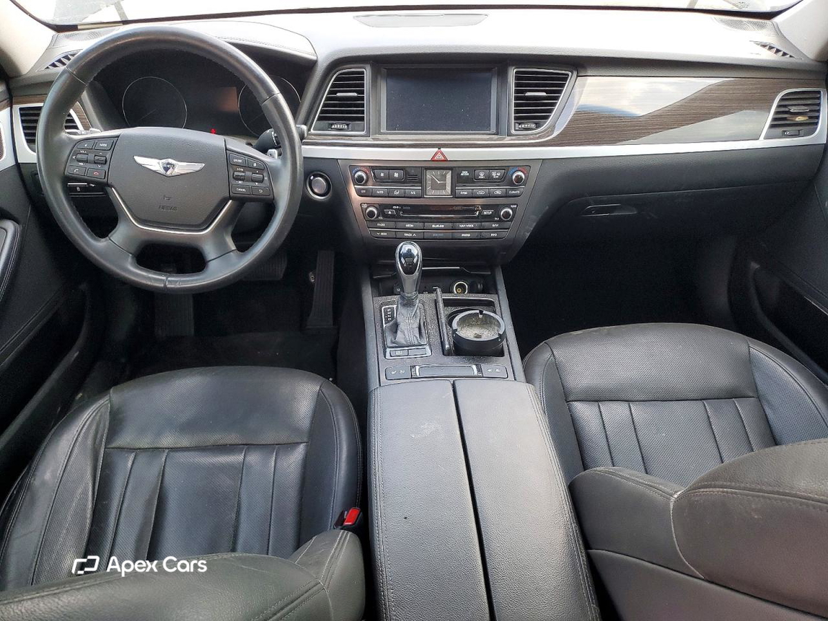 Hyundai Genesis 2015