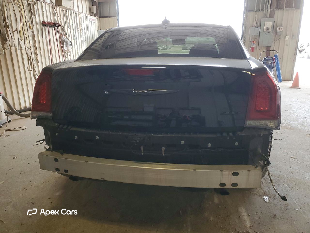 Chrysler 300 2023