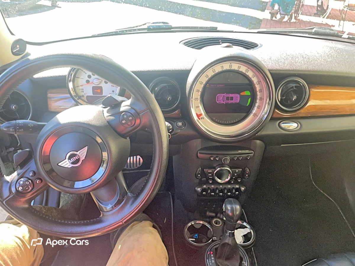 MINI Cooper 2012
