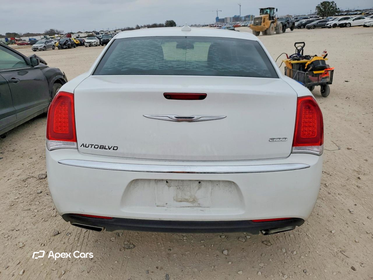 Chrysler 300 2017