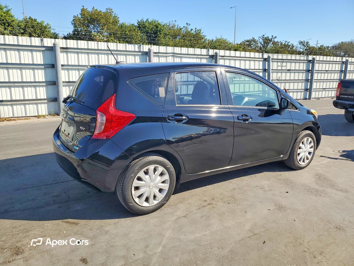 Nissan Versa 2016
