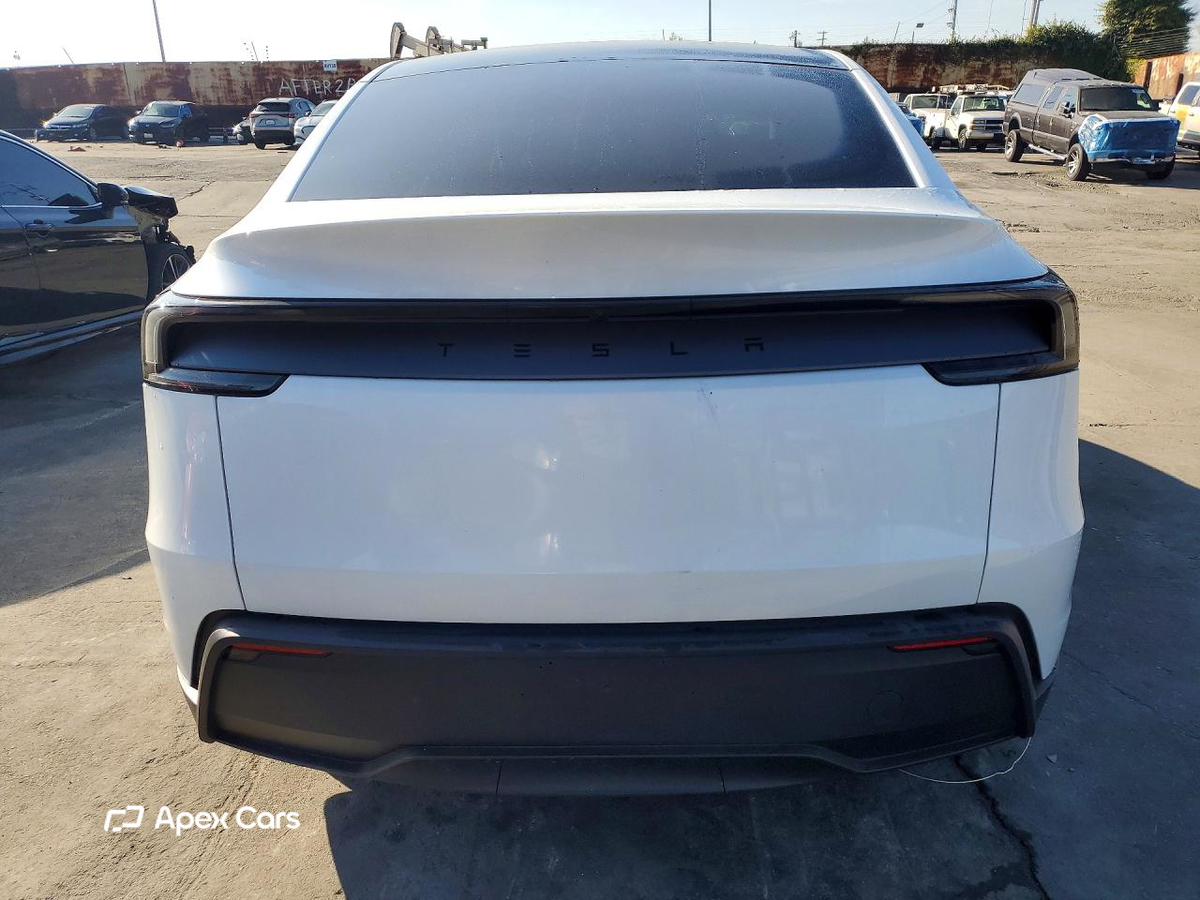 Tesla Model Y 2026