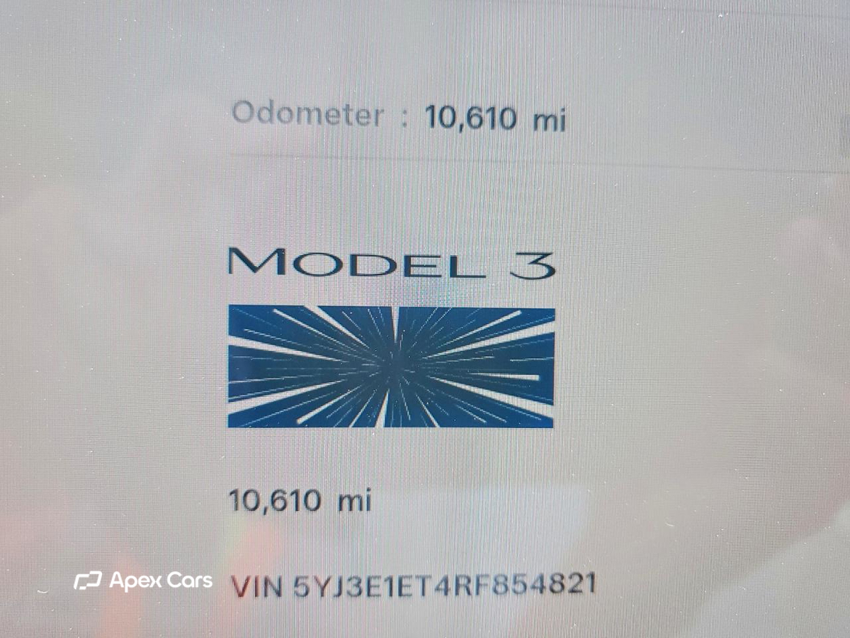 Tesla Model 3 2024